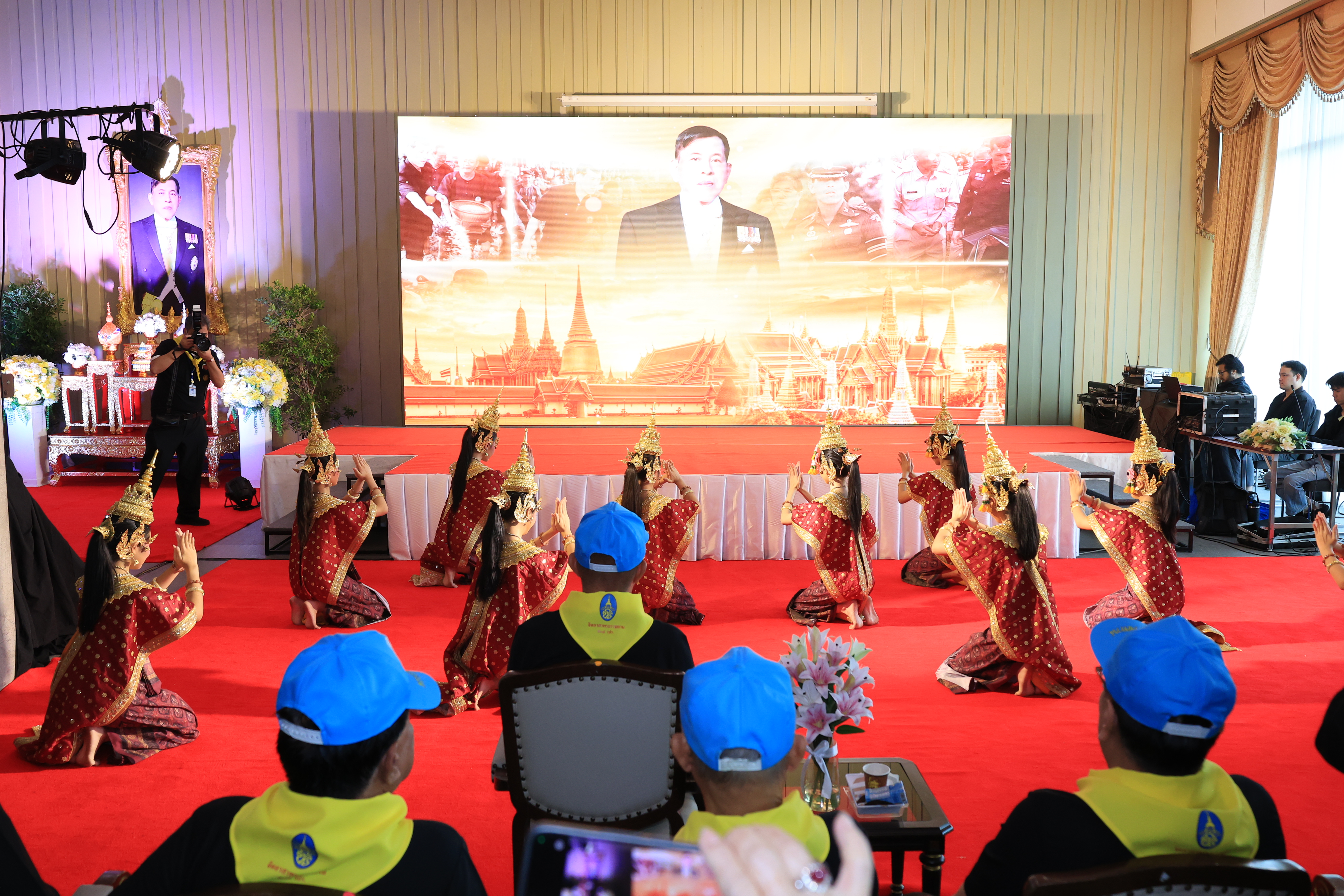 title - ส.ป.ก. ร่วมจัดงานนิทรรศการเฉลิมพระเกียรติพระบาทสมเด็จพระเจ้าอยู่หัว เนื่องในโอกาสมหามงคลเฉลิมพระชนมพรรษา 74 พรรษา 28 กรกฎาคม 2569 “ตามรอยเบื้องพระยุคลบาท น้อมสํานึกในพระมหากรุณาธิคุณ”